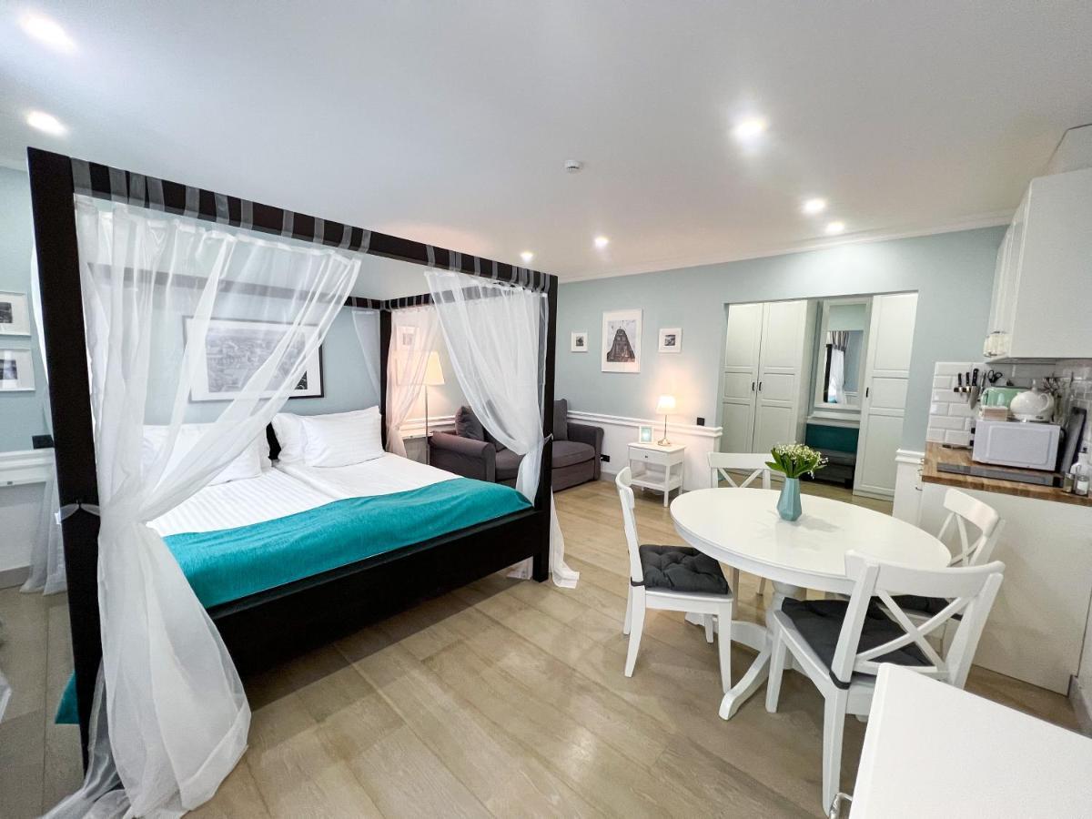 Revelton Suites Riga Esterno foto