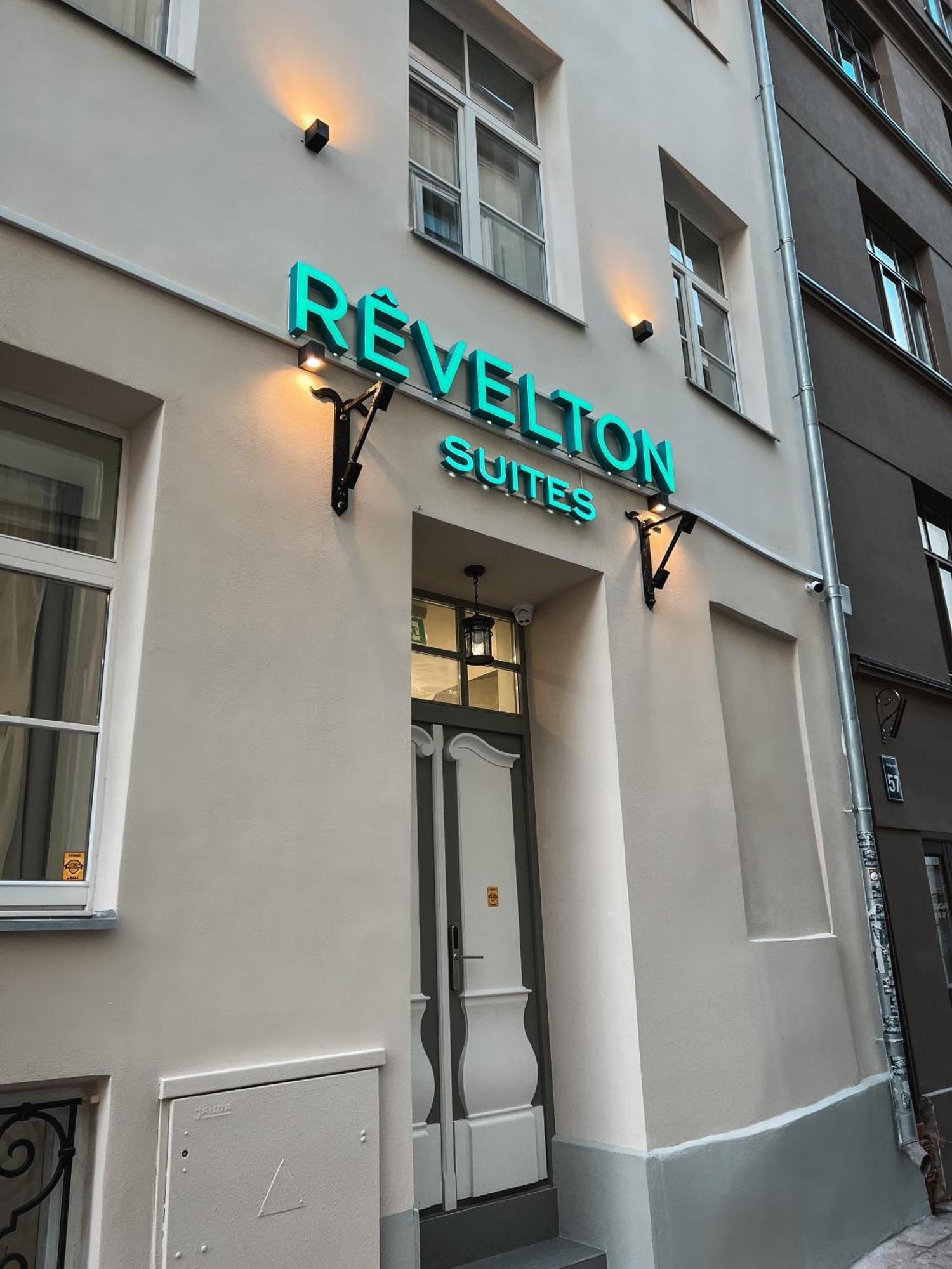 Revelton Suites Riga Esterno foto